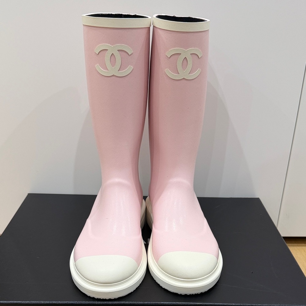 CHANEL Light Pink and White Women's Rain Boots size 38